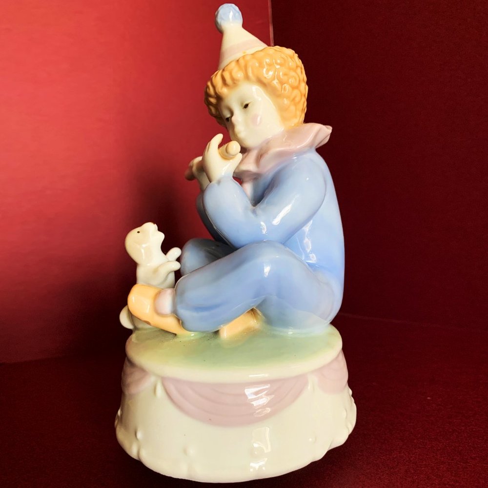 Porcelain Clown Playing Flute Music Box by Paul Sebastian - Feelings Plays